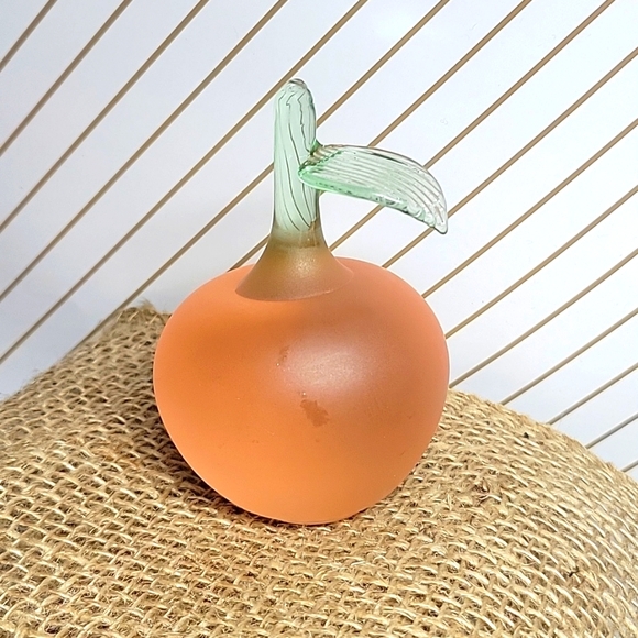 Vintage Hand Blown Peach Pink Frosted Apple Paperweight - Picture 5 of 7